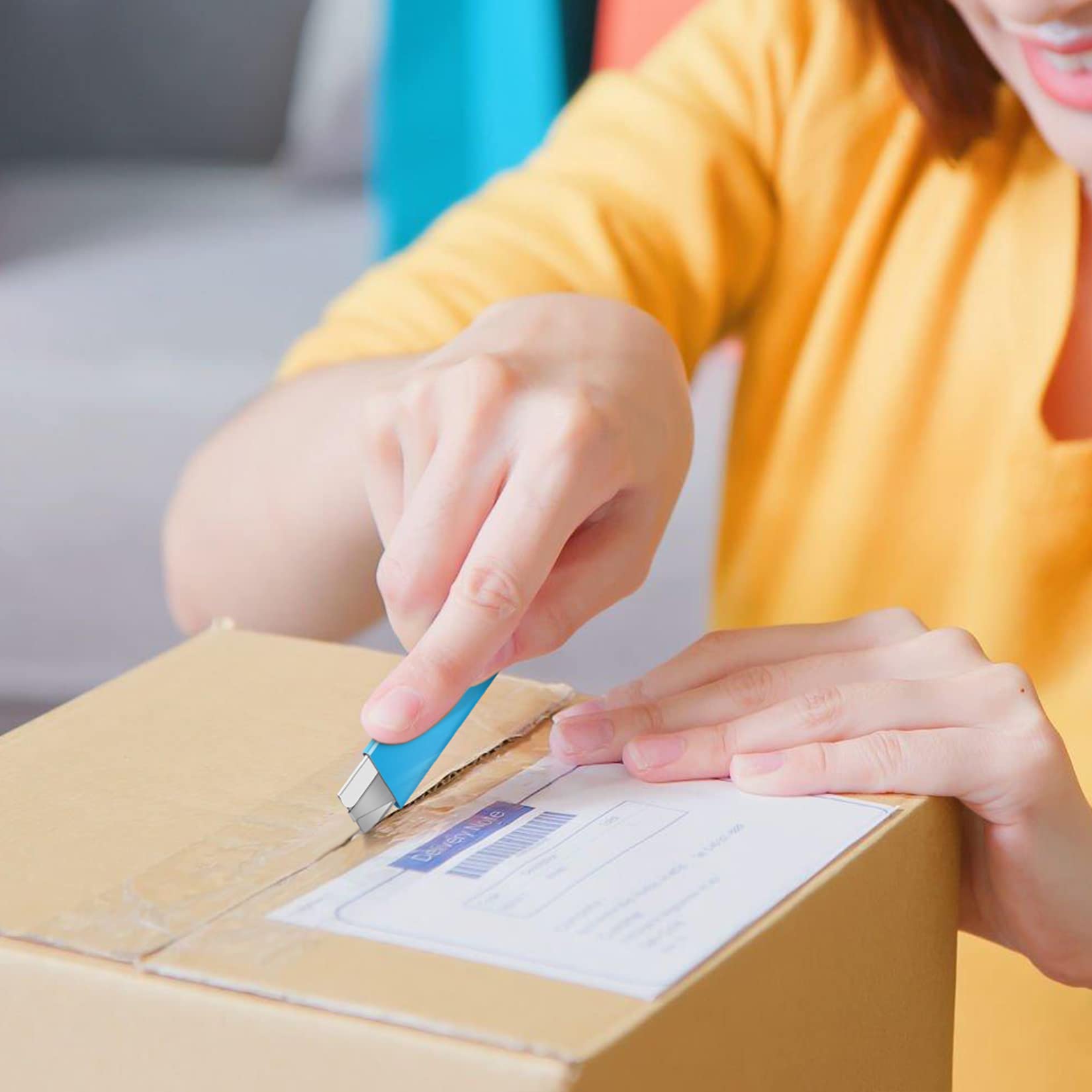 Bulk 120 Pack Retractable Box Cutters with Single Edge Razor Blades